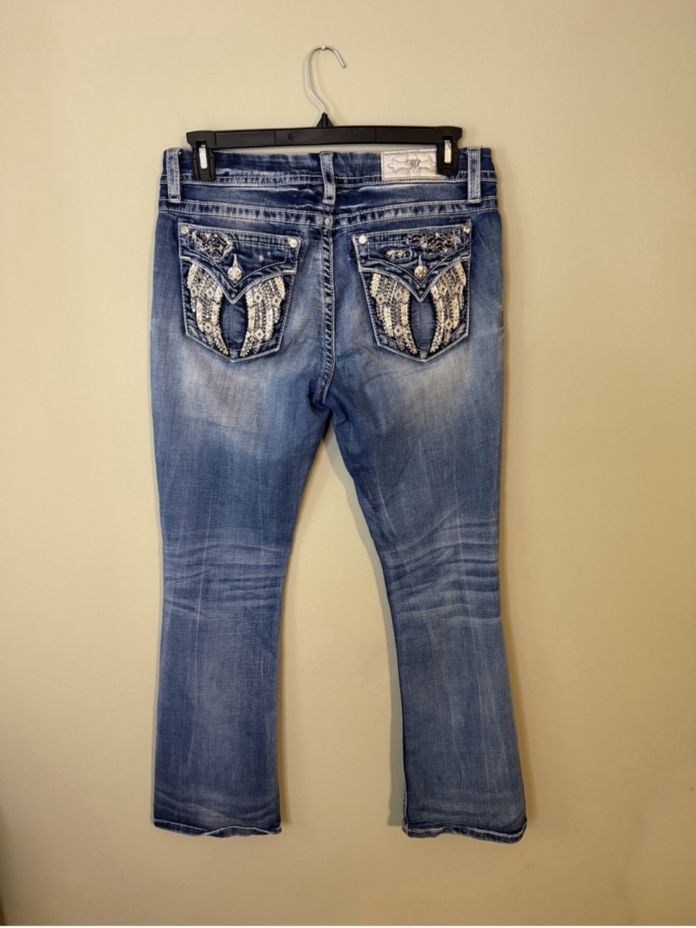 Gorgeous Miss Me Mid-Rise Easy Boot Jeans Wing Embellished Pockets 31” Inseam
